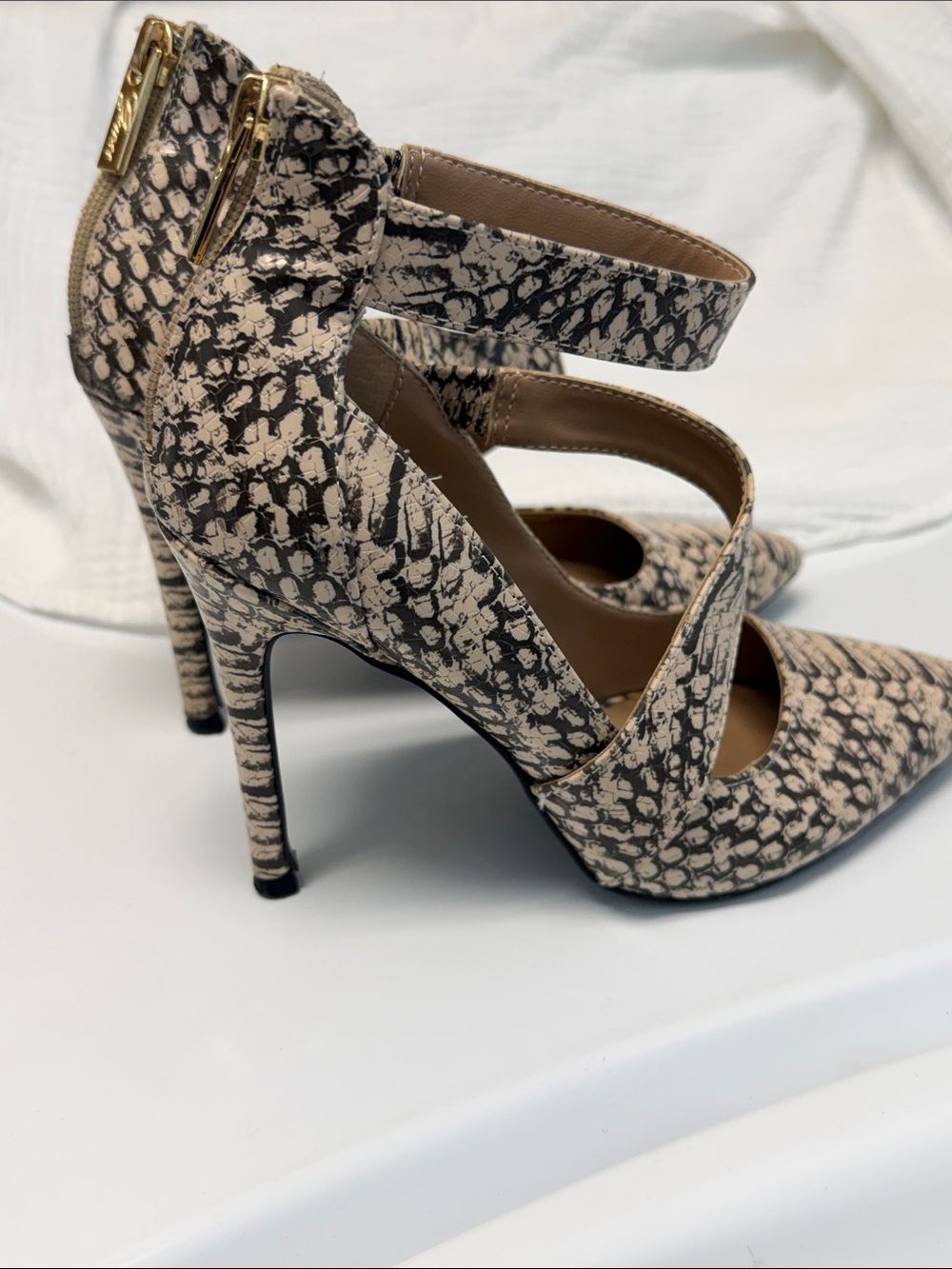 GUESS Beige Snake-Print Pointed-Toe Ankle-Strap Heels